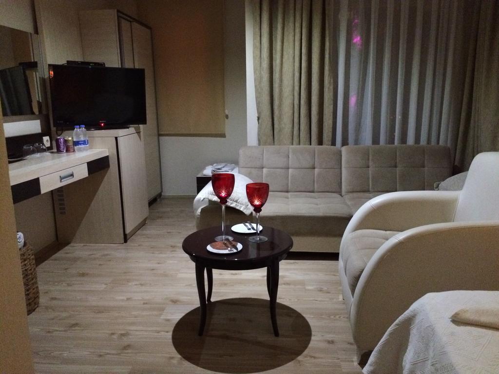 鲁玛娜酒店 阿纳穆尔 外观 照片